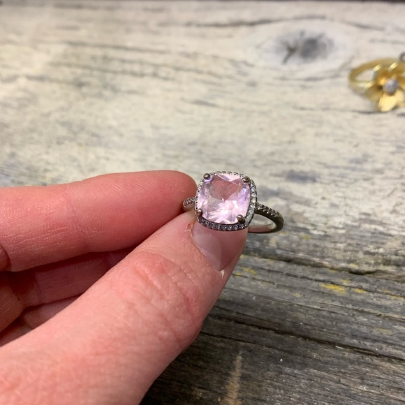 4 Ring Bundle - Picture 2 of 7